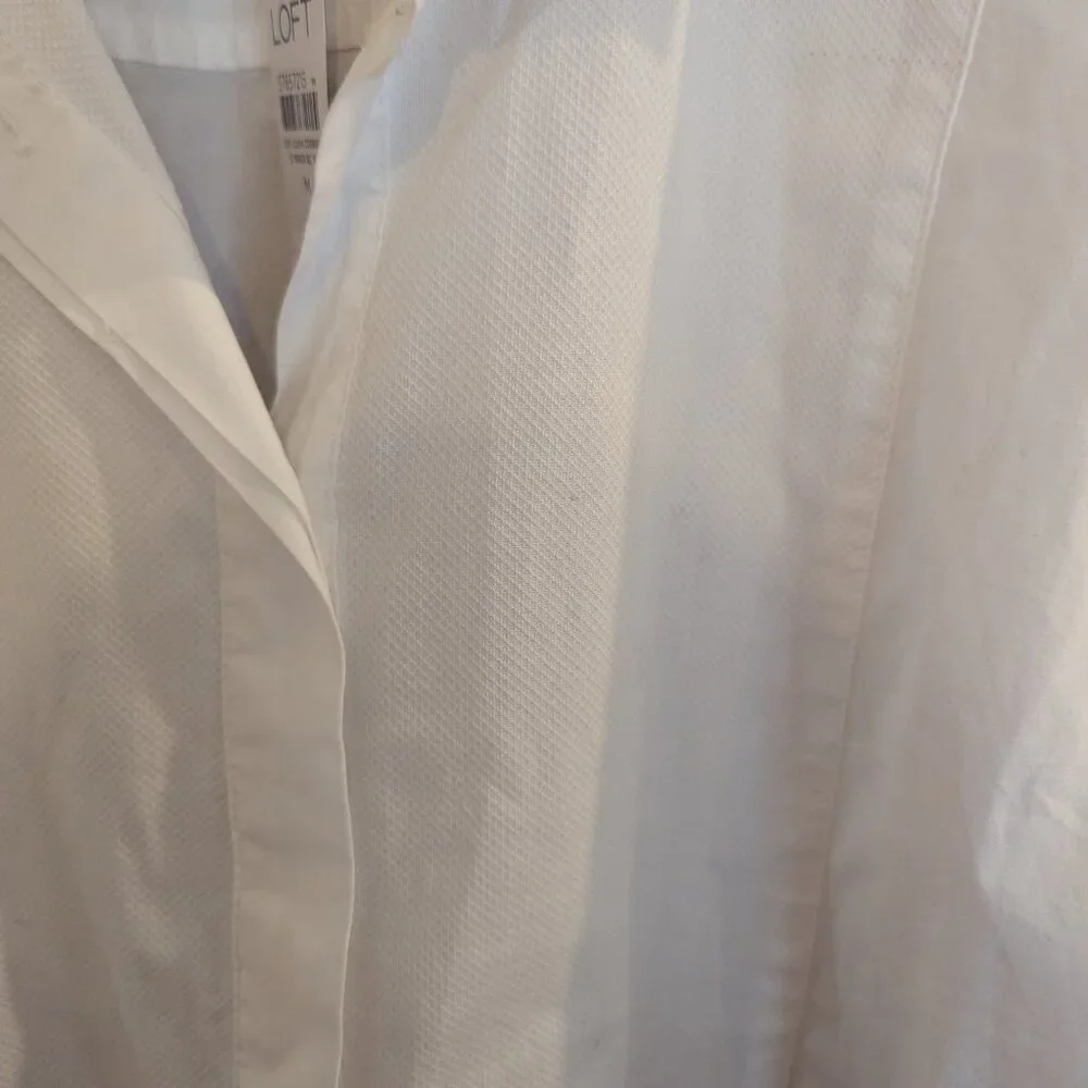 NWT Loft Button Down Collar "Bib" Textured White Blouse-M - Picture 3 of 6